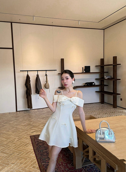 蝴蝶結鑲鑽修身連身裙