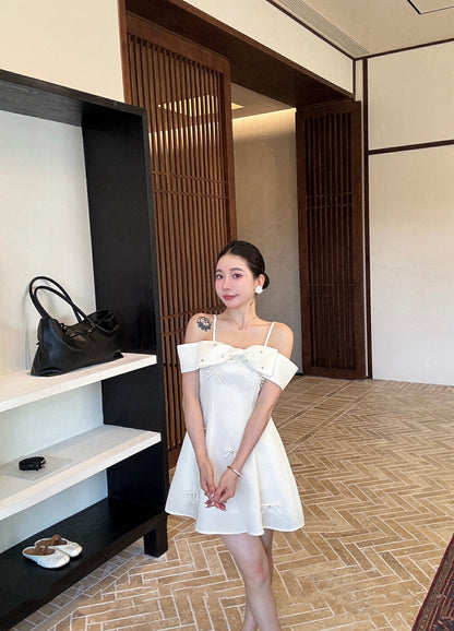 蝴蝶結鑲鑽修身連身裙