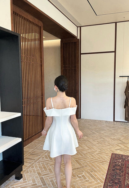 蝴蝶結鑲鑽修身連身裙