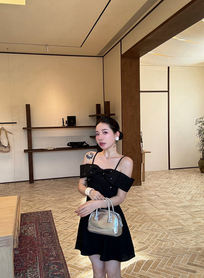 蝴蝶結鑲鑽修身連身裙