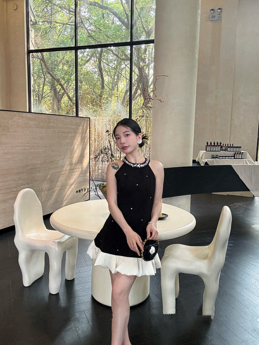 鑲鑽木耳邊修身連身裙