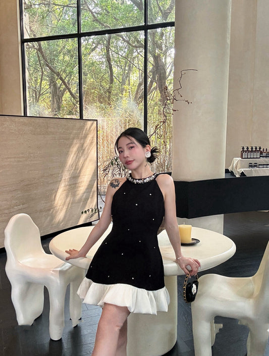 鑲鑽木耳邊修身連身裙