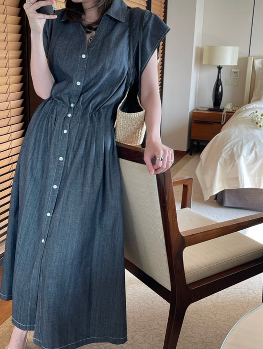 翻領掐腰連身裙