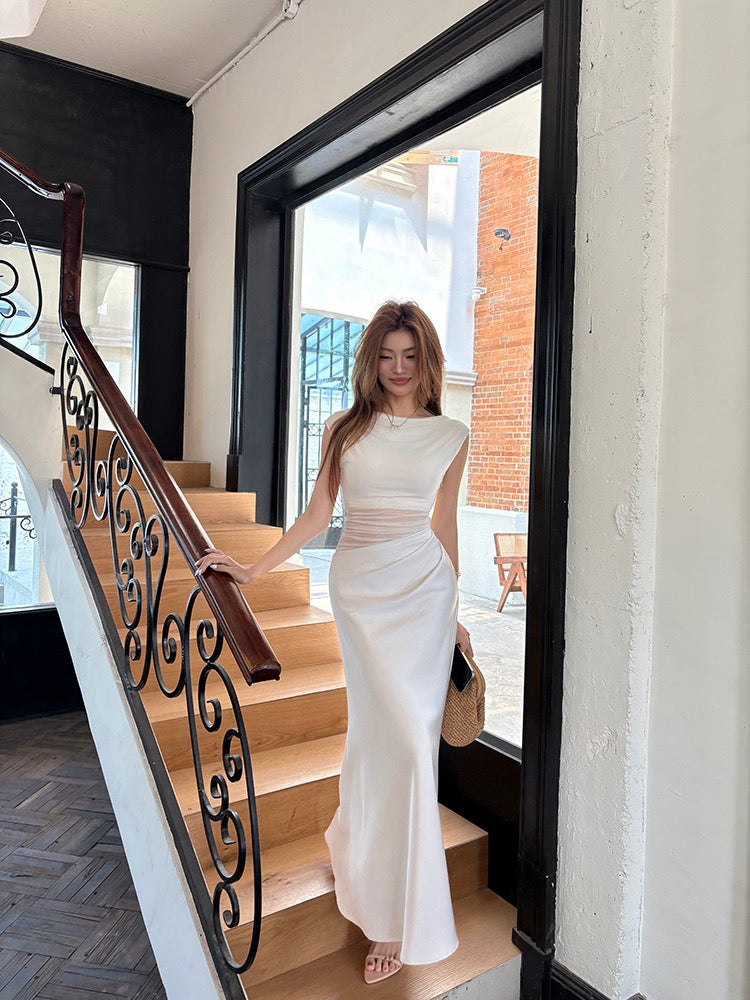 網紗緞面拼接鏤空修身連身裙