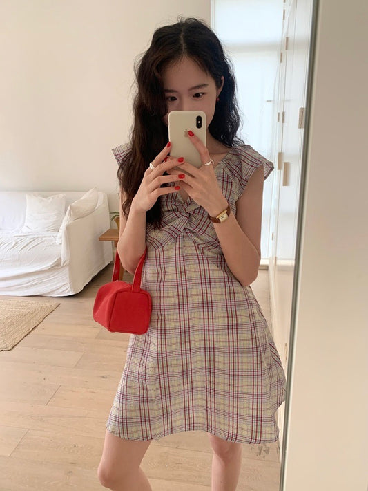 俏皮扭結飛飛袖連身裙