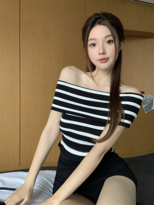 條紋一字肩針織top