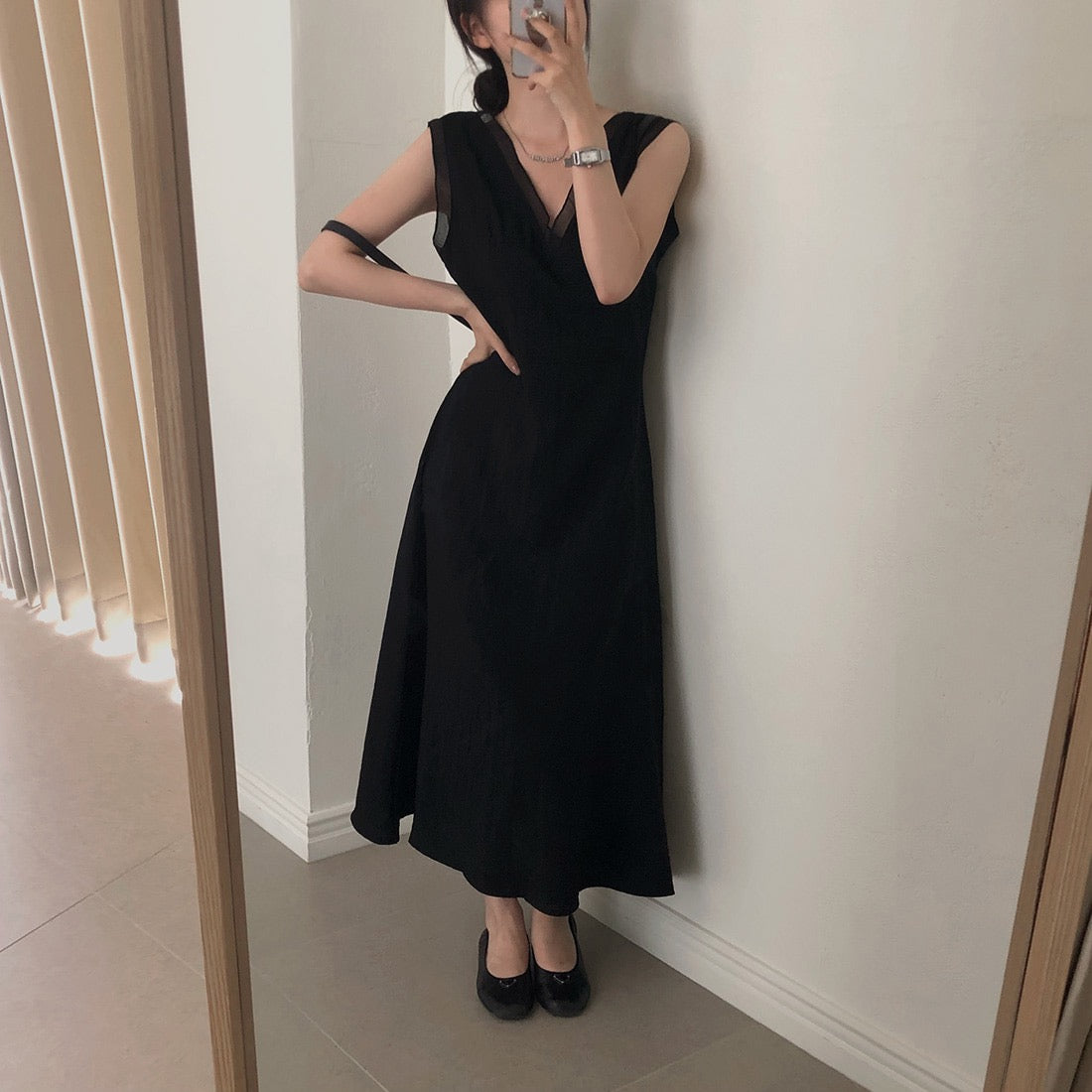 V領拼接無袖連身裙