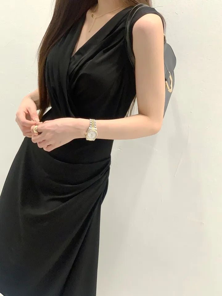 V領褶皺背心連身裙