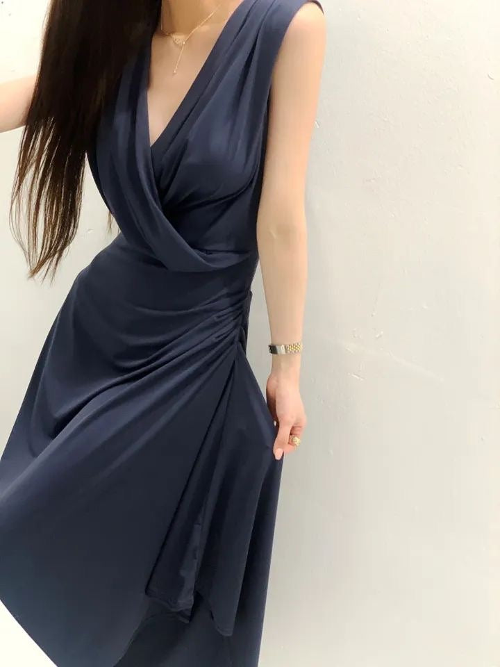 V領褶皺背心連身裙