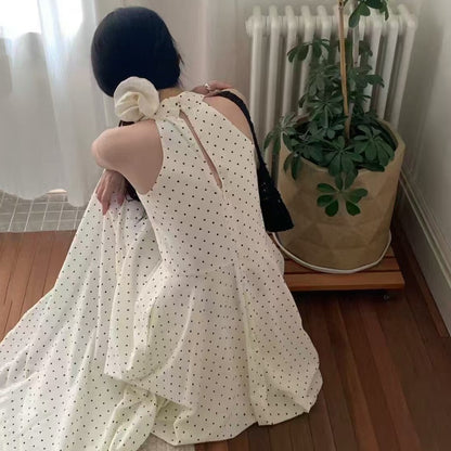 Vネックノースリーブドットワンピース