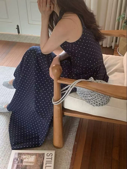 Vネックノースリーブドットワンピース