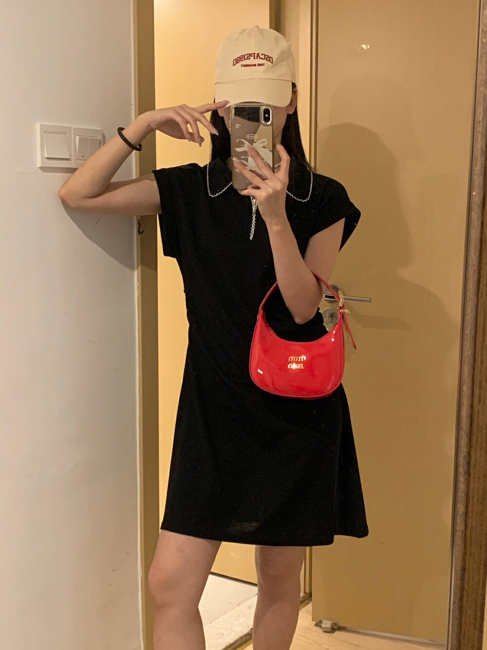 Polo領刺繡收腰連身裙