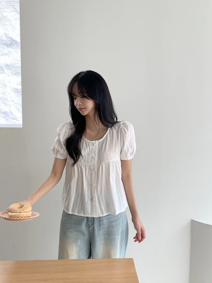 泡泡袖包扣恤衫