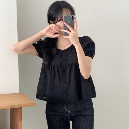 泡泡袖包扣恤衫
