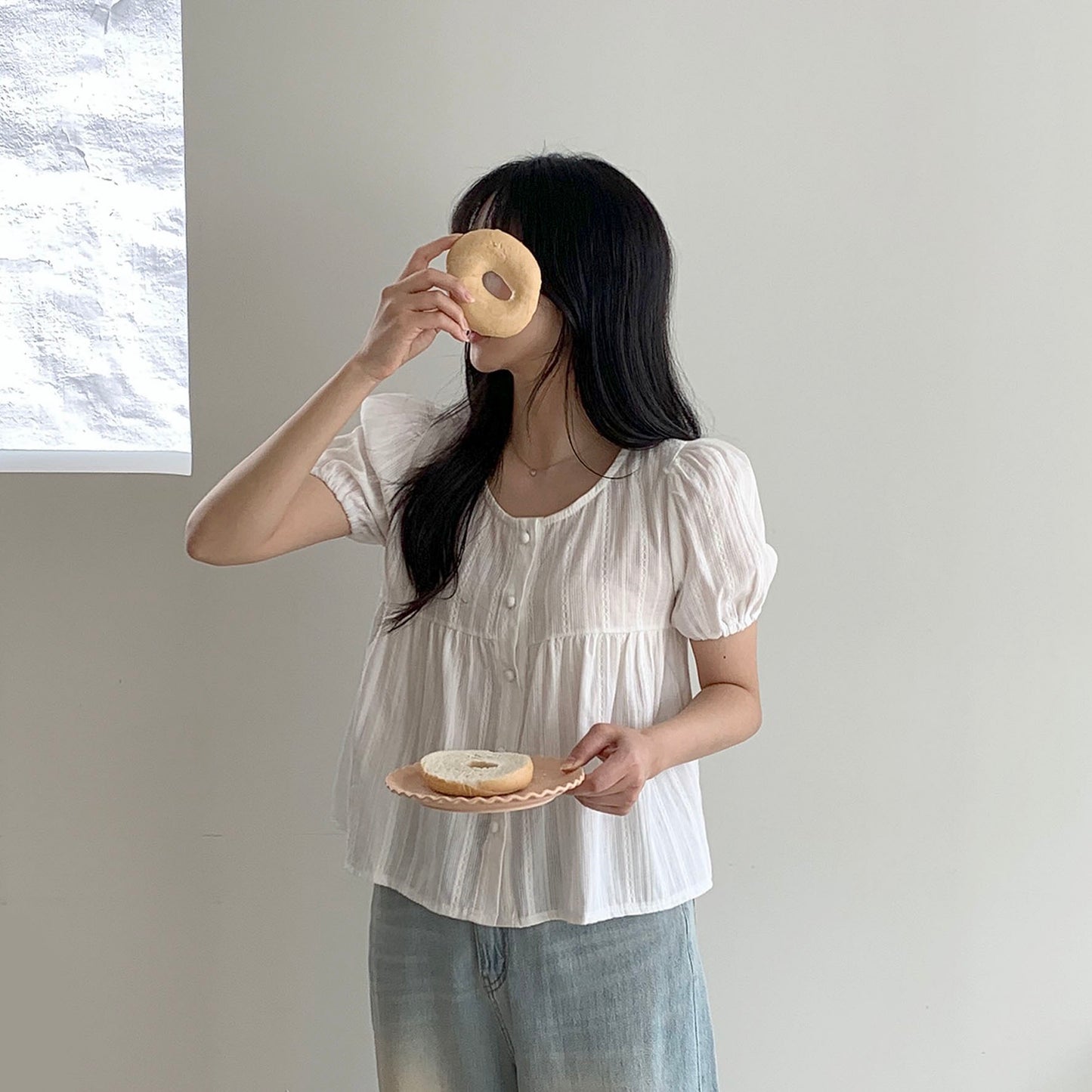 泡泡袖包扣恤衫