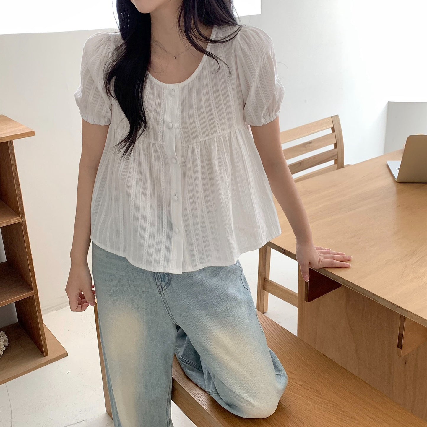 泡泡袖包扣恤衫