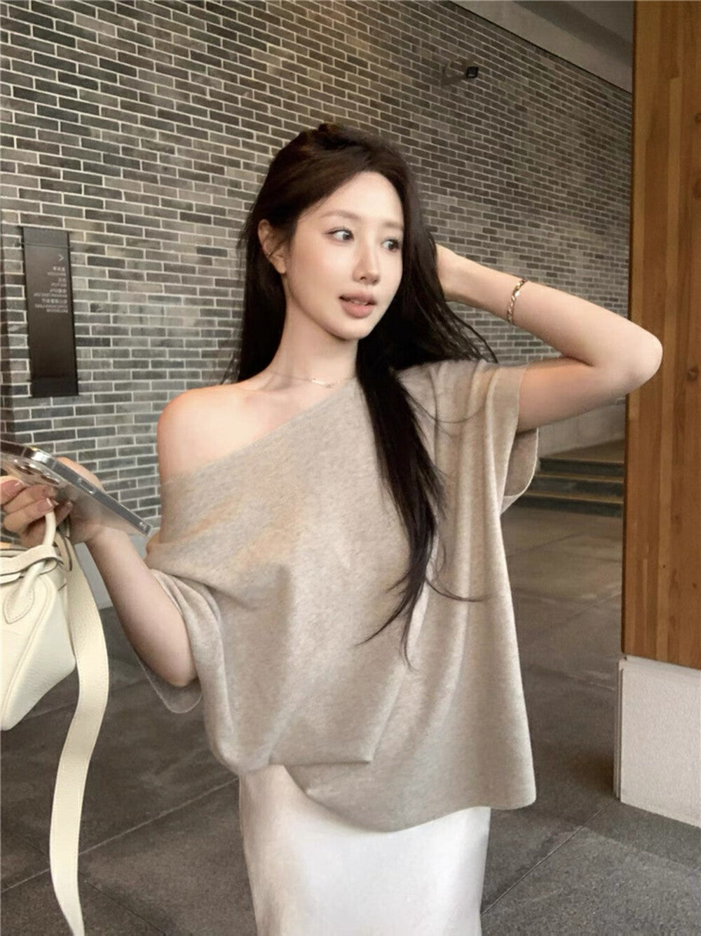 Loose Off-Shoulder Batwing Sleeve Top