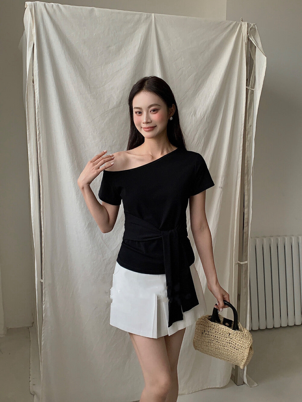 One-Shoulder Belted Short Sleeve Top