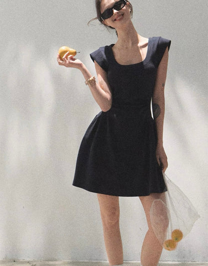 U領修身A字連身裙