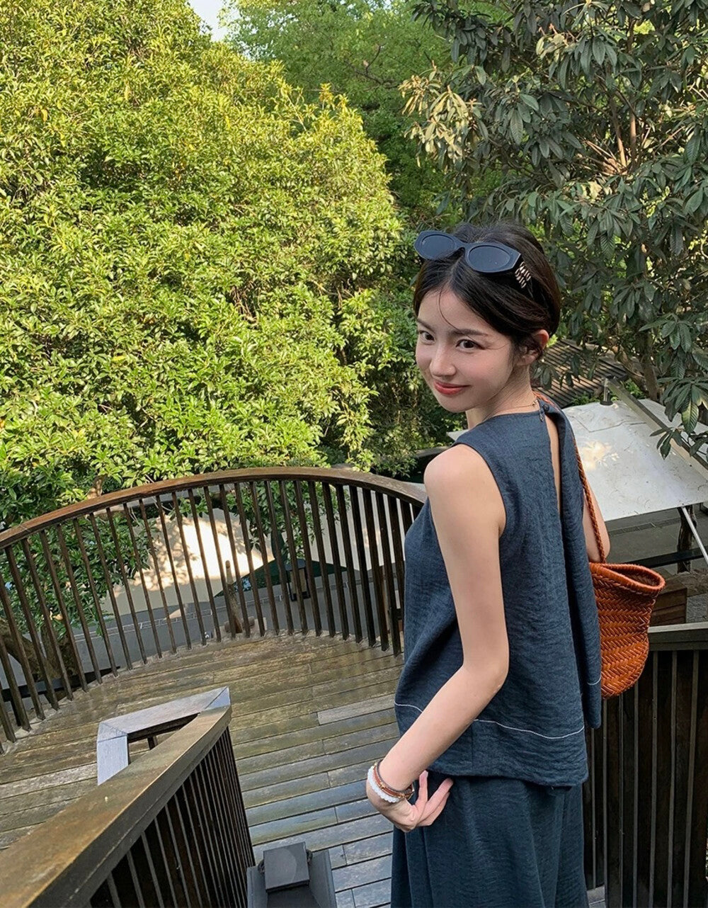 鏤空露背顯瘦小衫+鬆緊腰A字闊腿褲set