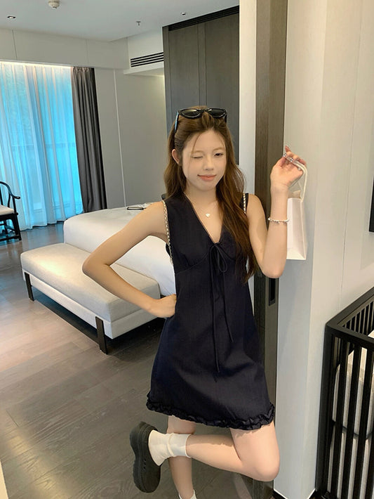 V領系帶荷葉邊背心裙