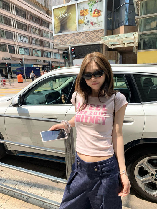 字母印花正肩短袖