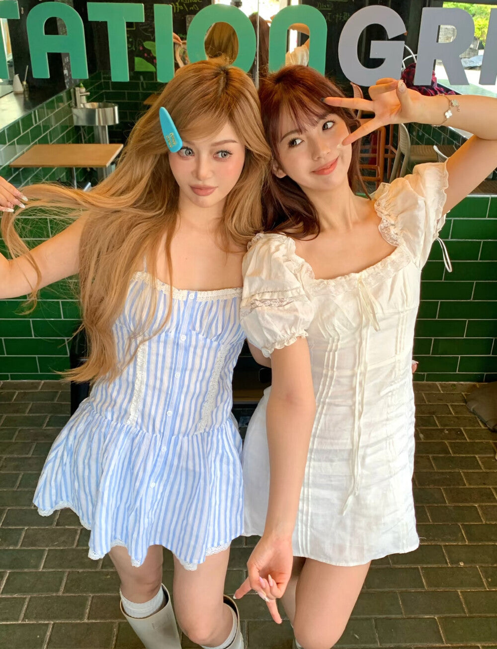 Elegant Lace Trim Puff Sleeve Dress