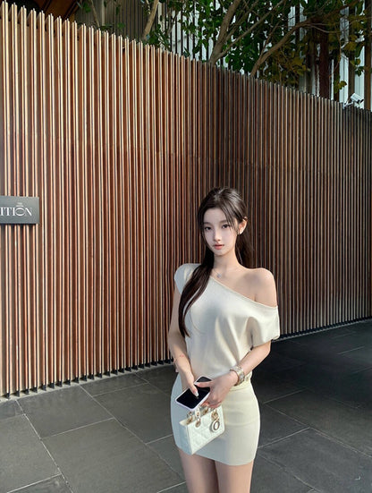 ワンショルダーウエストシェイプニットワンピース