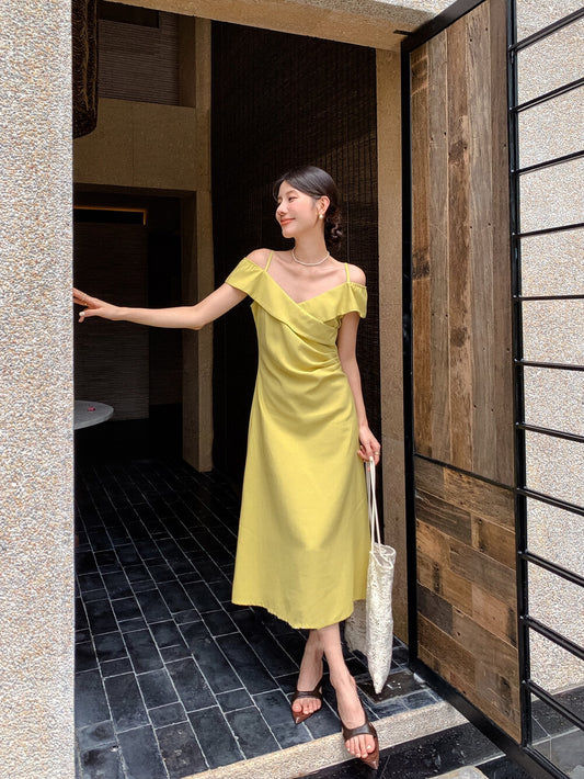 Elegant Waist-Slimming Spaghetti Strap Dress