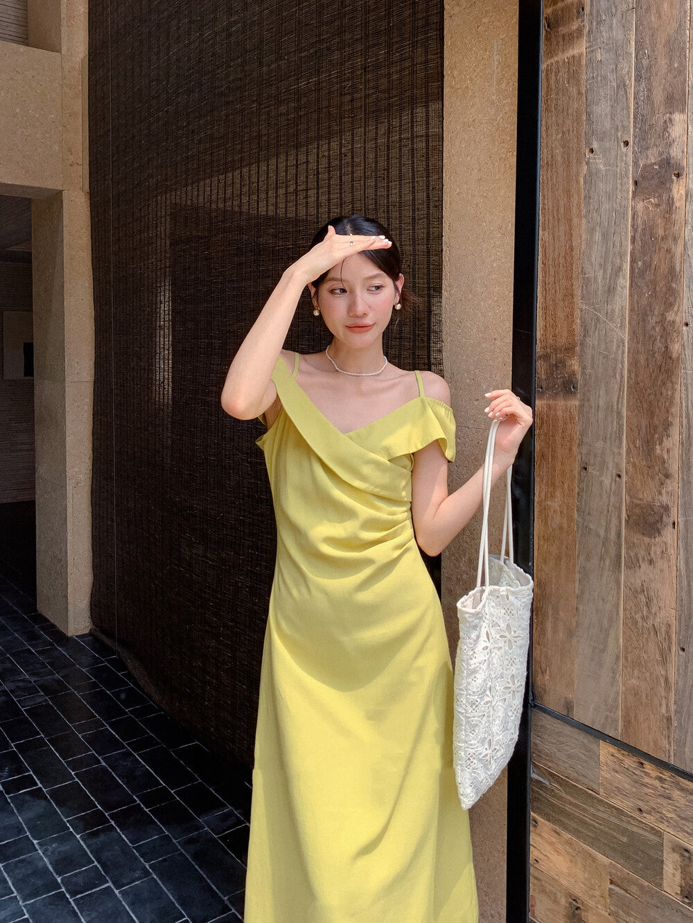 Elegant Waist-Slimming Spaghetti Strap Dress