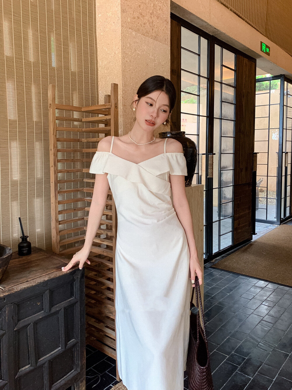 Elegant Waist-Slimming Spaghetti Strap Dress