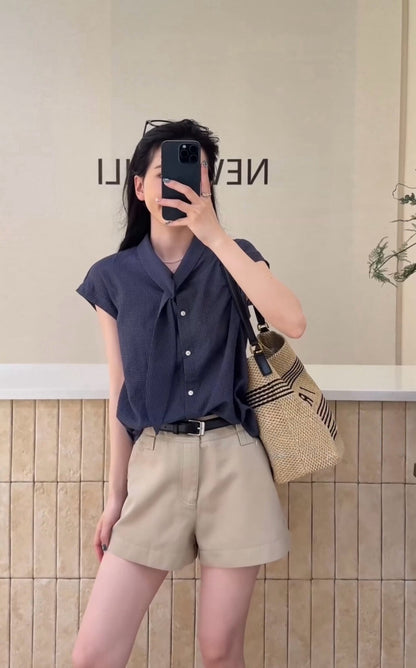 簡約飄帶領恤衫