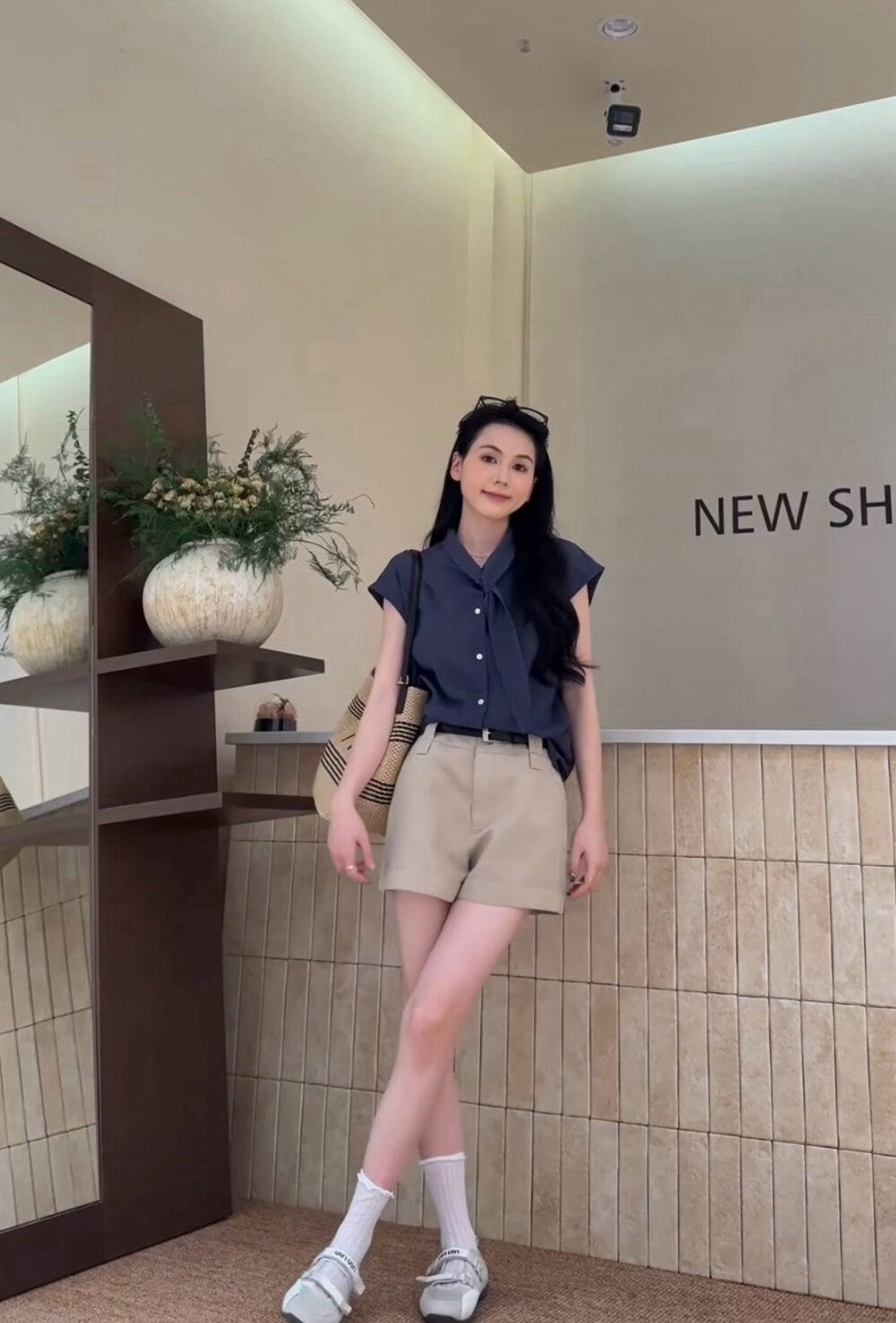 簡約飄帶領恤衫