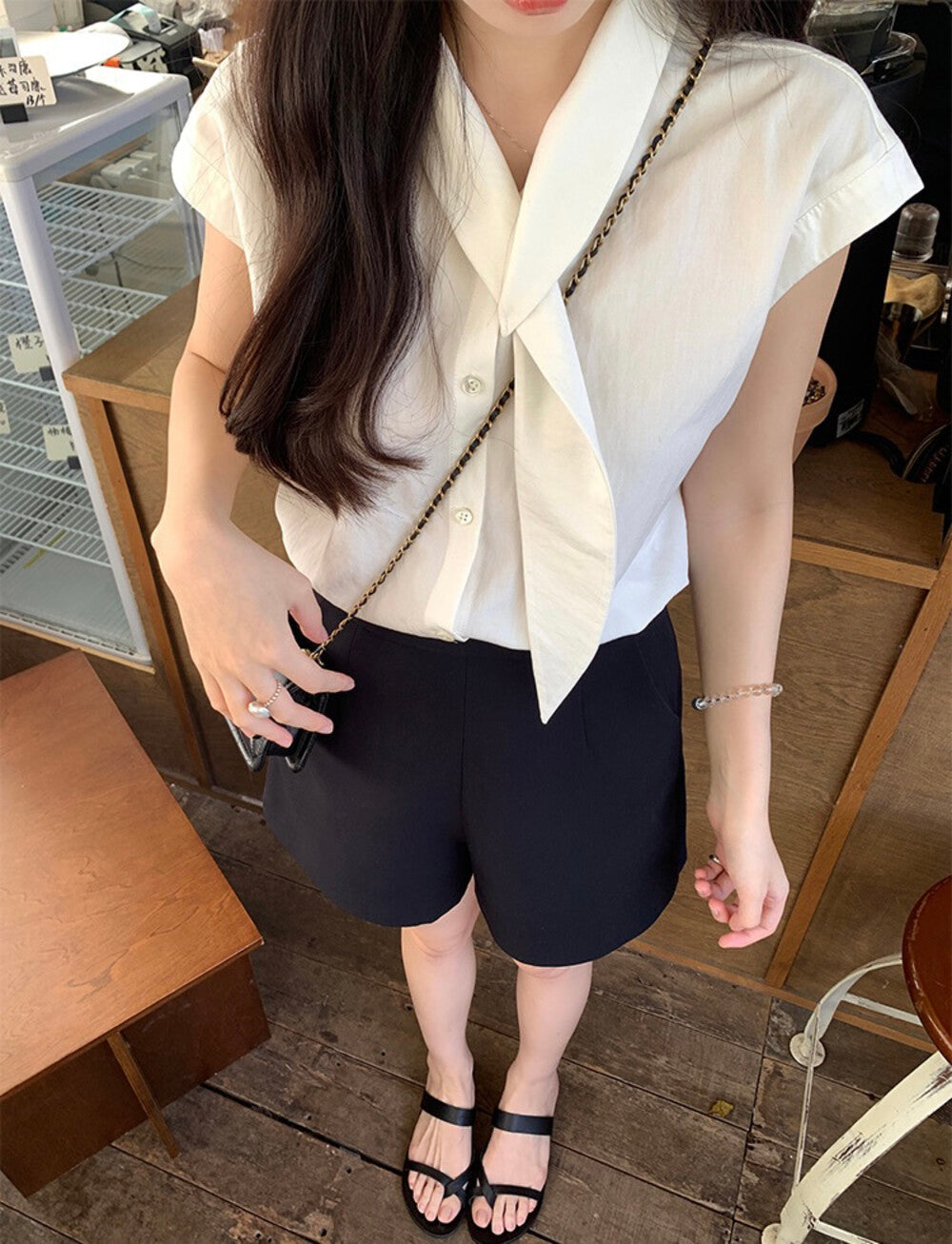 簡約飄帶領恤衫