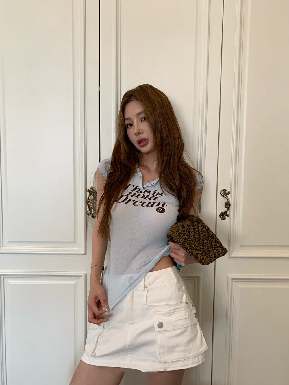 顯瘦字母鈕扣短袖