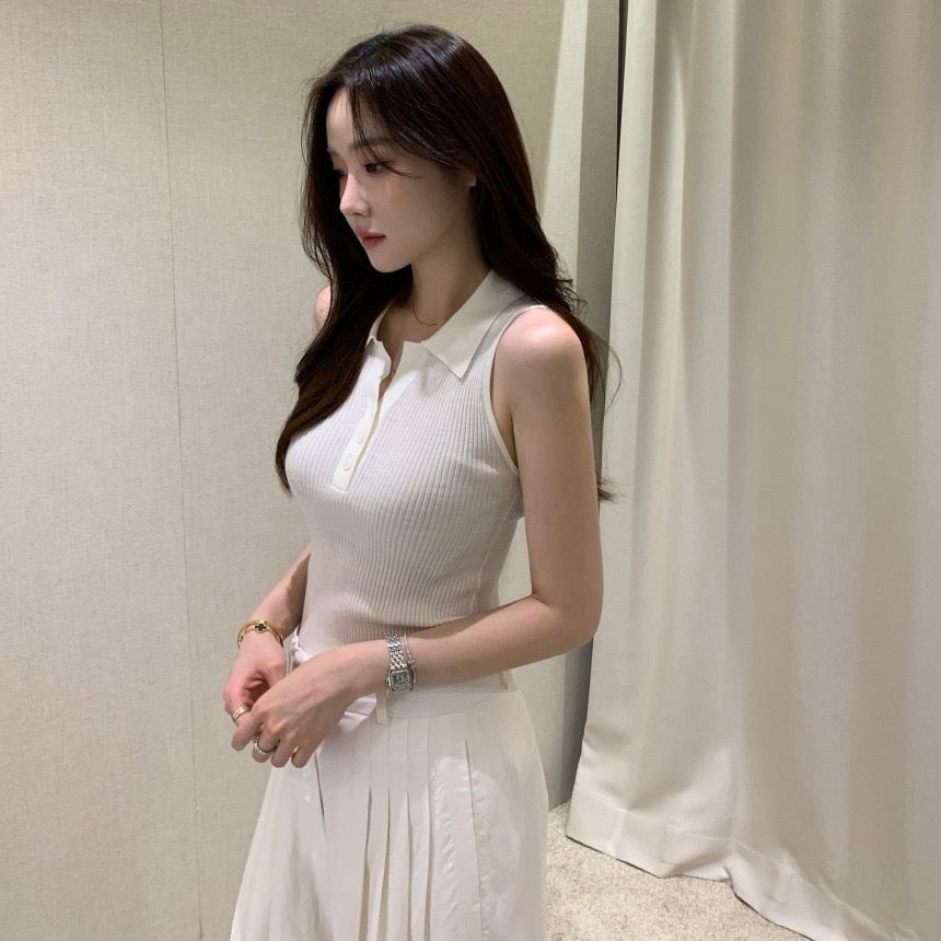 Lightweight Collared Sleeveless Knit Top