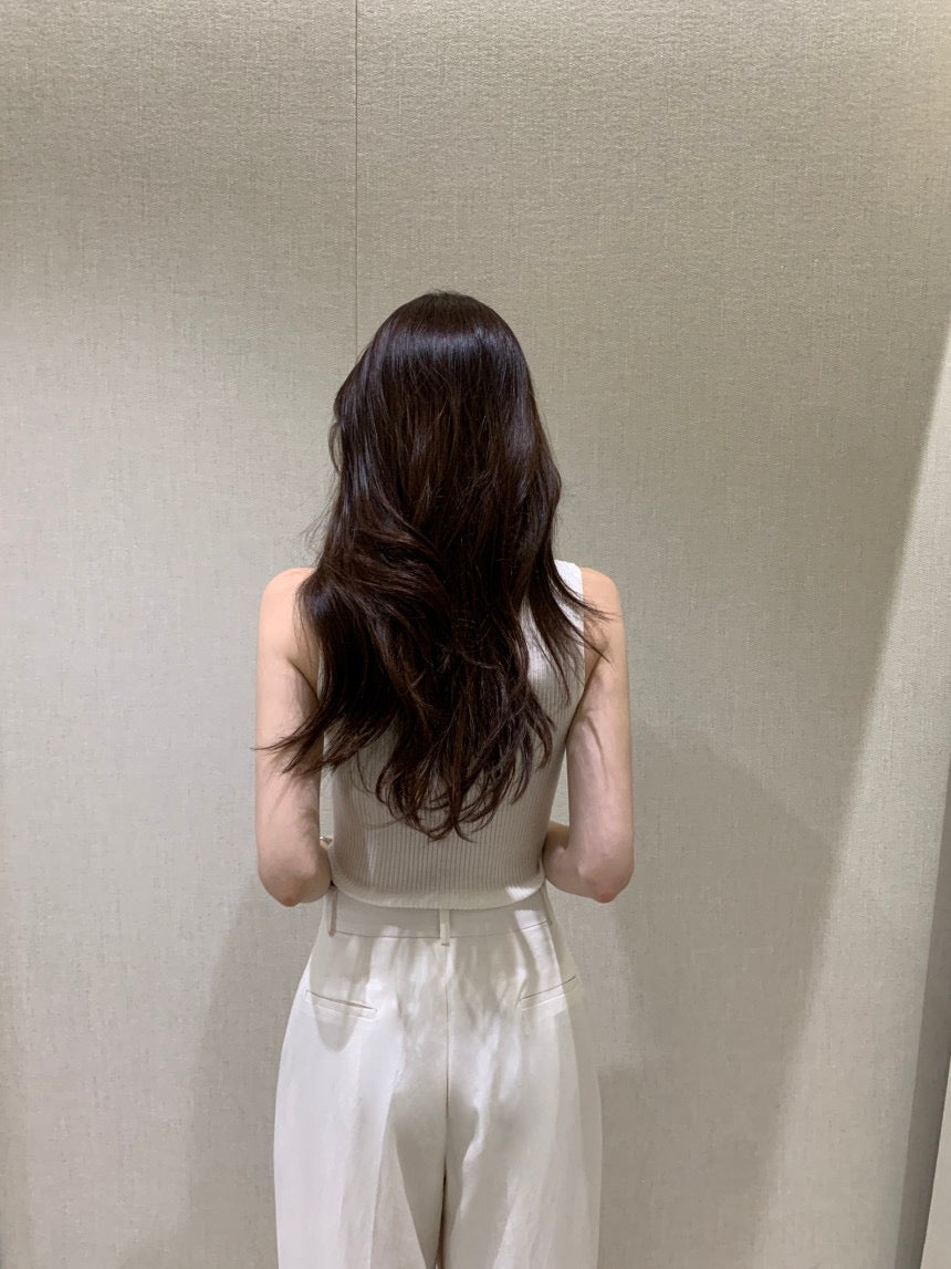 Lightweight Collared Sleeveless Knit Top