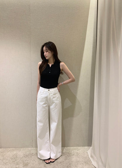 Lightweight Collared Sleeveless Knit Top