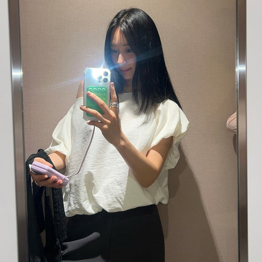 Design-Savvy Off-Shoulder Versatile Top