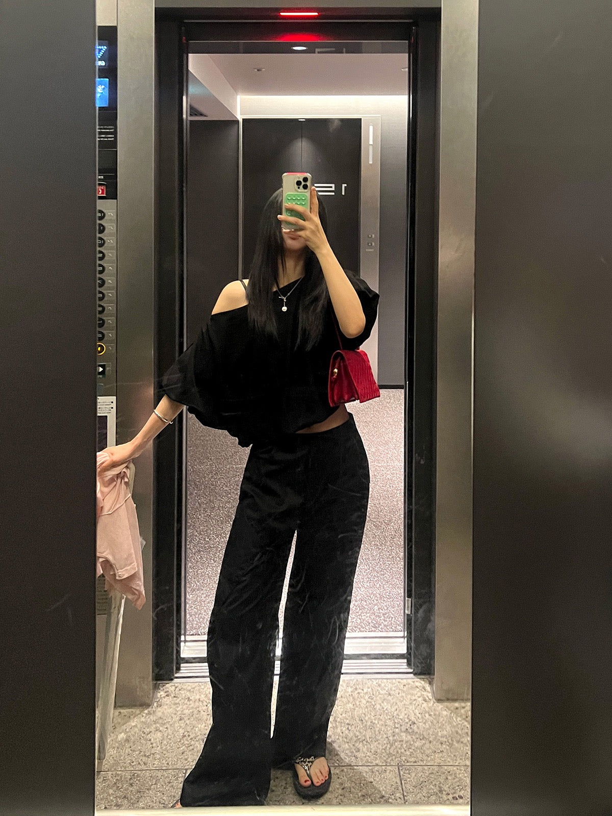 Design-Savvy Off-Shoulder Versatile Top