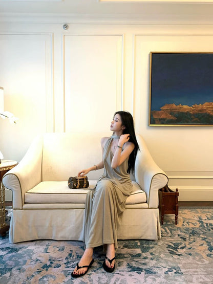 セクシーなVネックホルターネックリボンタンクトップ＋ハイウエストスカートセット