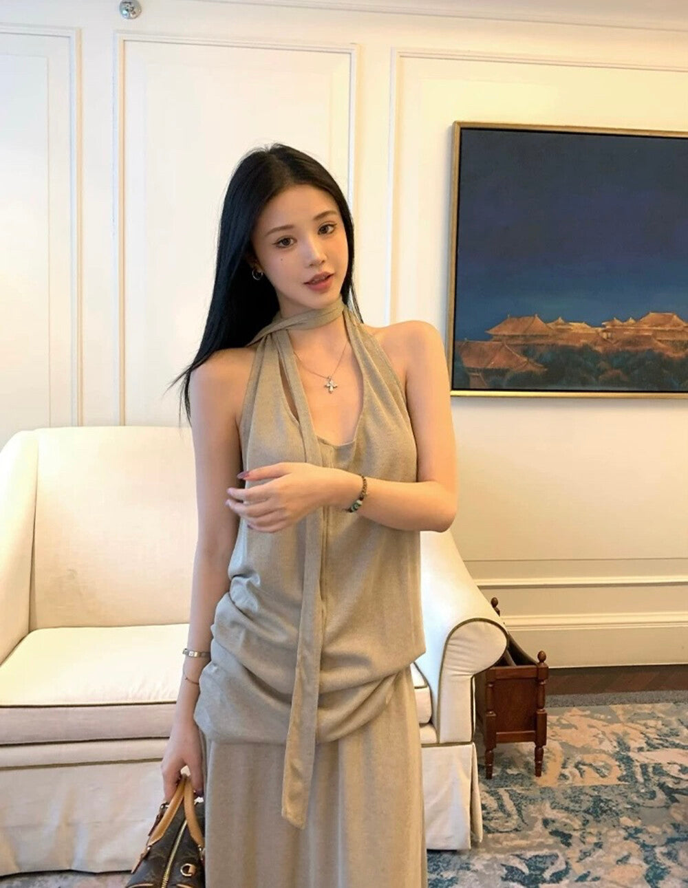 セクシーなVネックホルターネックリボンタンクトップ＋ハイウエストスカートセット