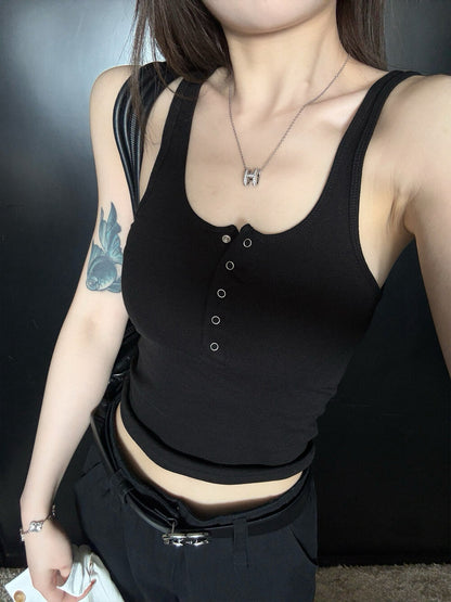 シンプルなストレッチスナップキャミソール