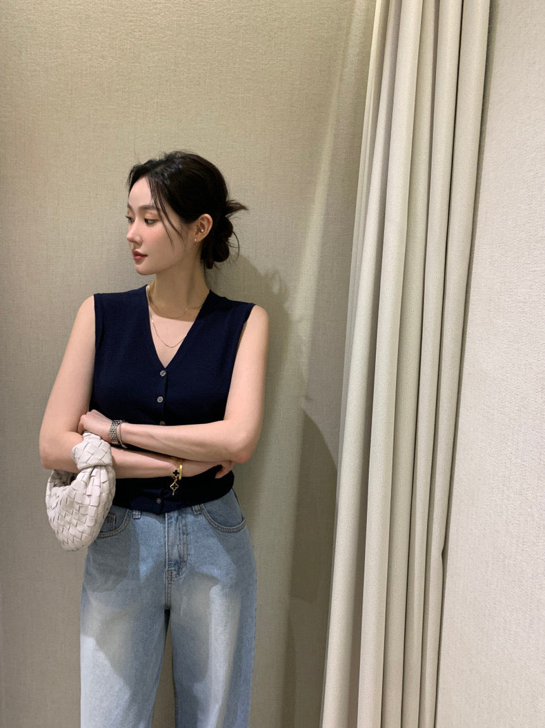 Slim-Fit Sleek Knit Vest + Shawl Set