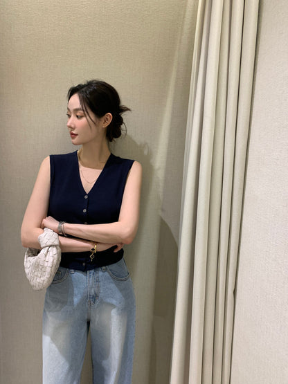 Slim-Fit Sleek Knit Vest + Shawl Set