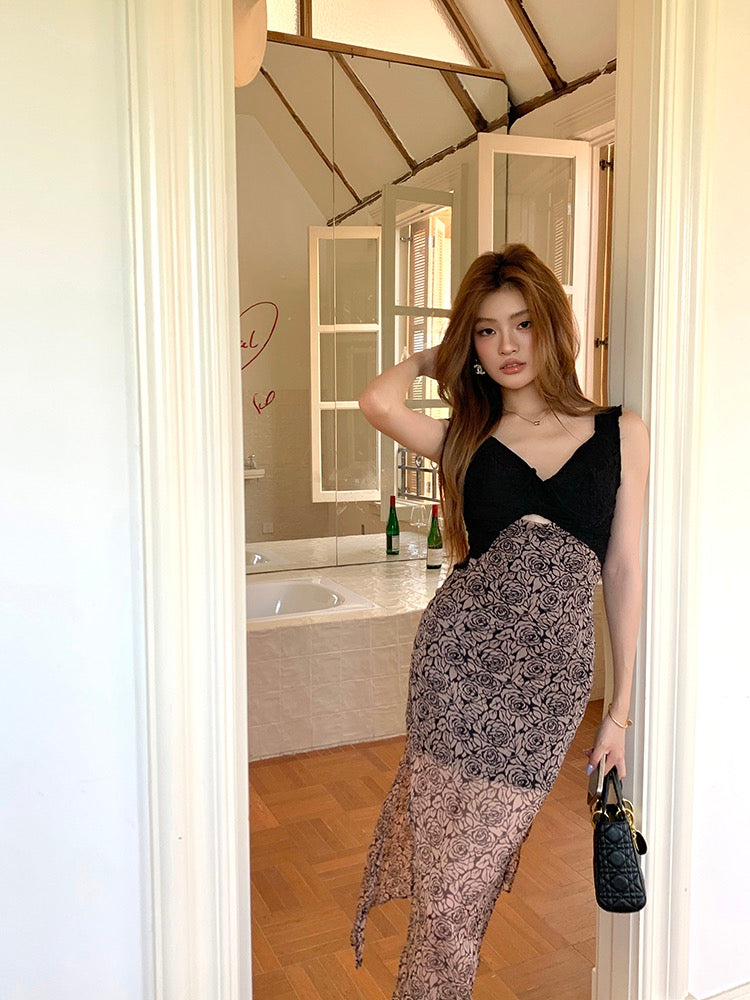 ローズプリントレースVネックワンピース