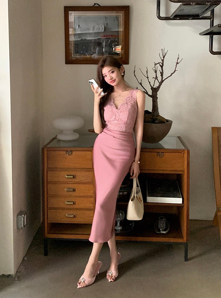 V-neck lace satin slim-fit dress