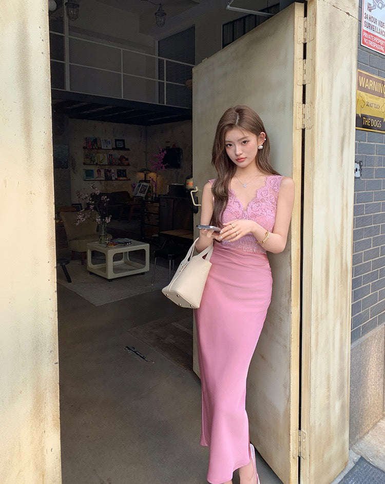 V-neck lace satin slim-fit dress