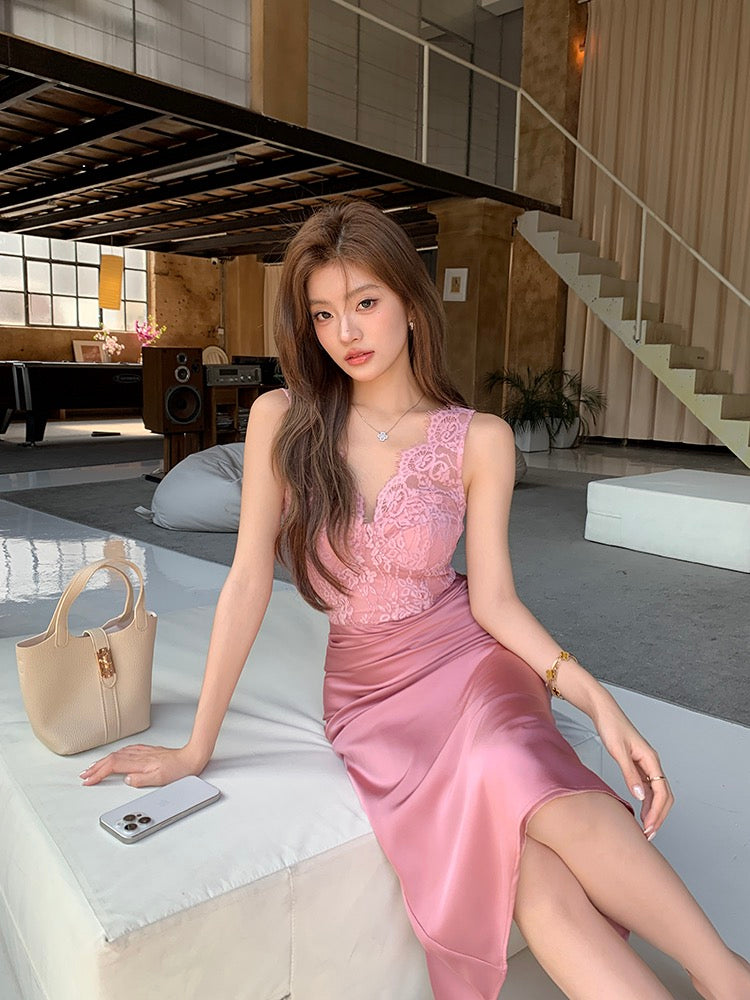 V-neck lace satin slim-fit dress