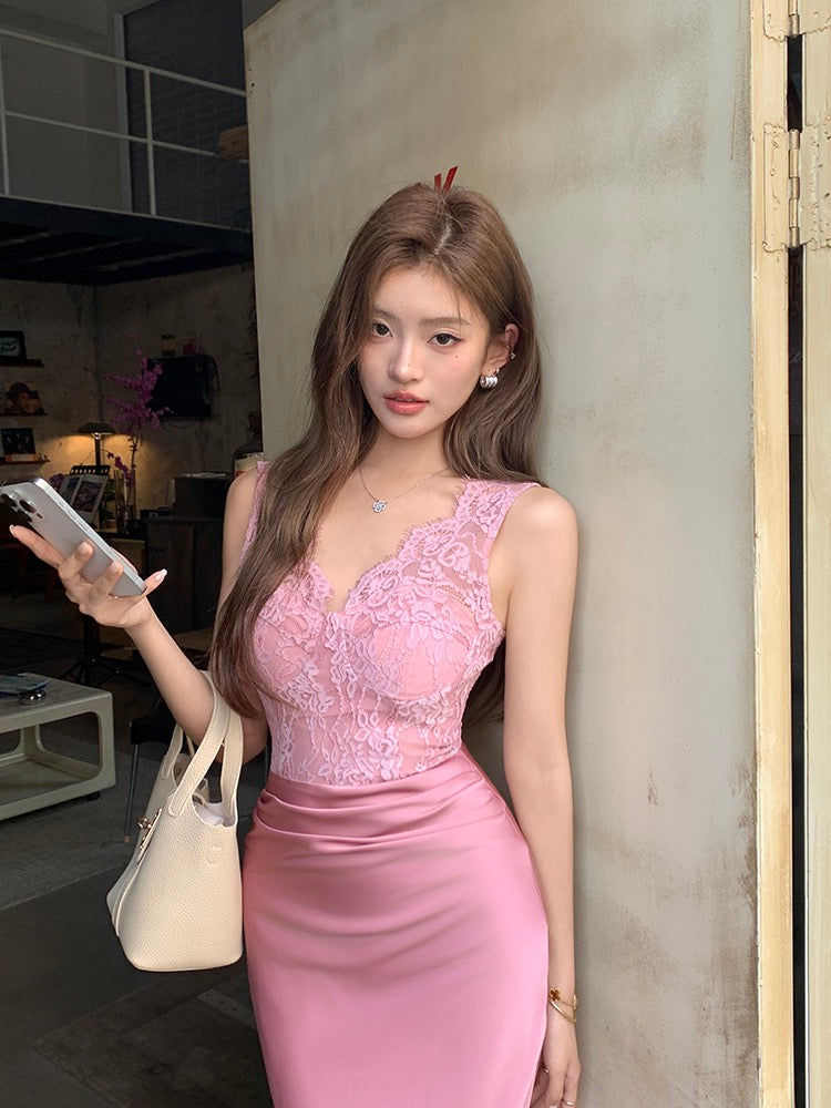 V-neck lace satin slim-fit dress